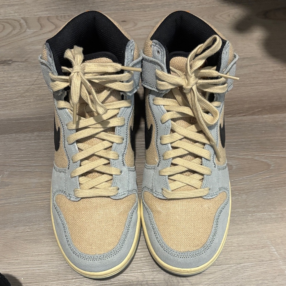 Nike Beige and Gray Women's Sneakers